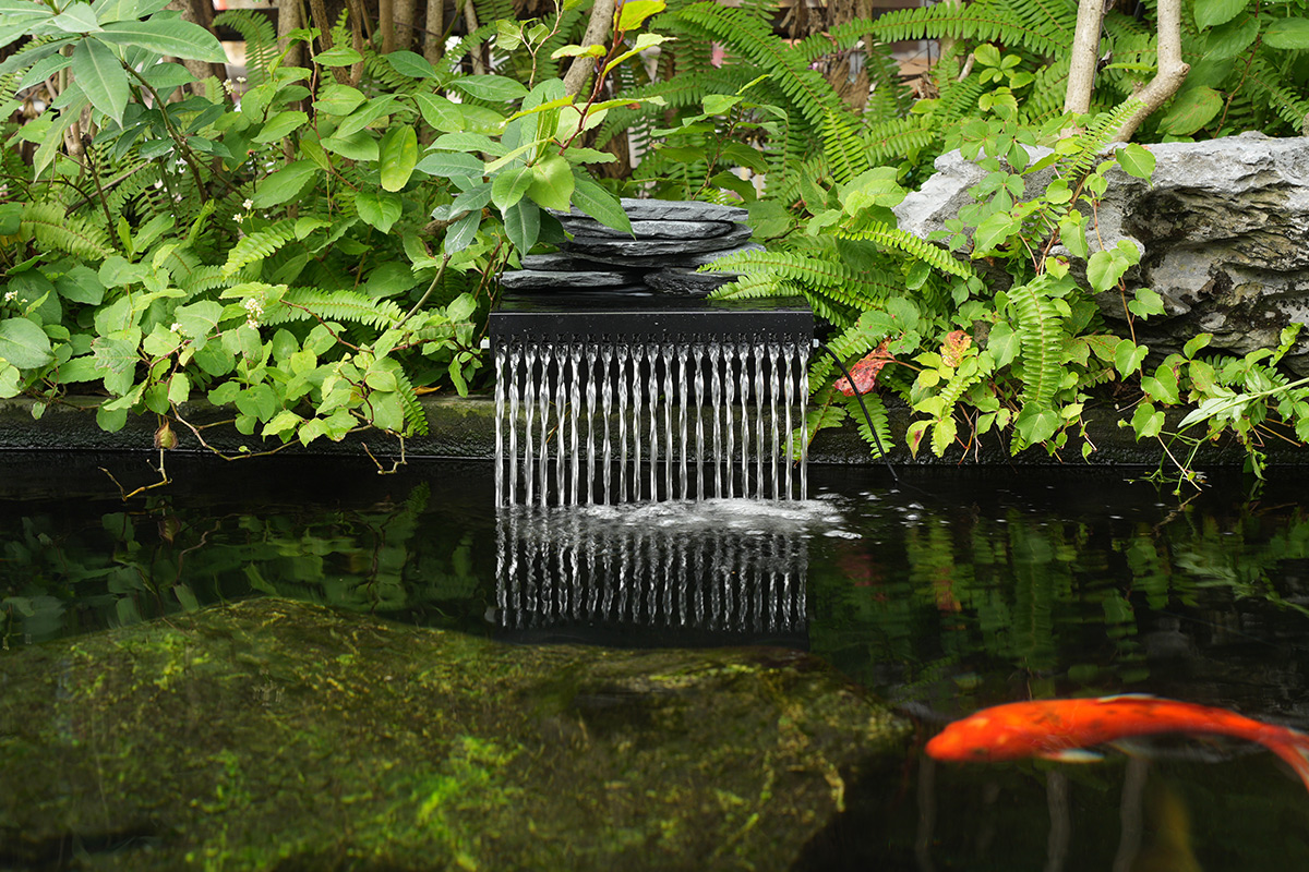 Poposoap Solar waterfall kit