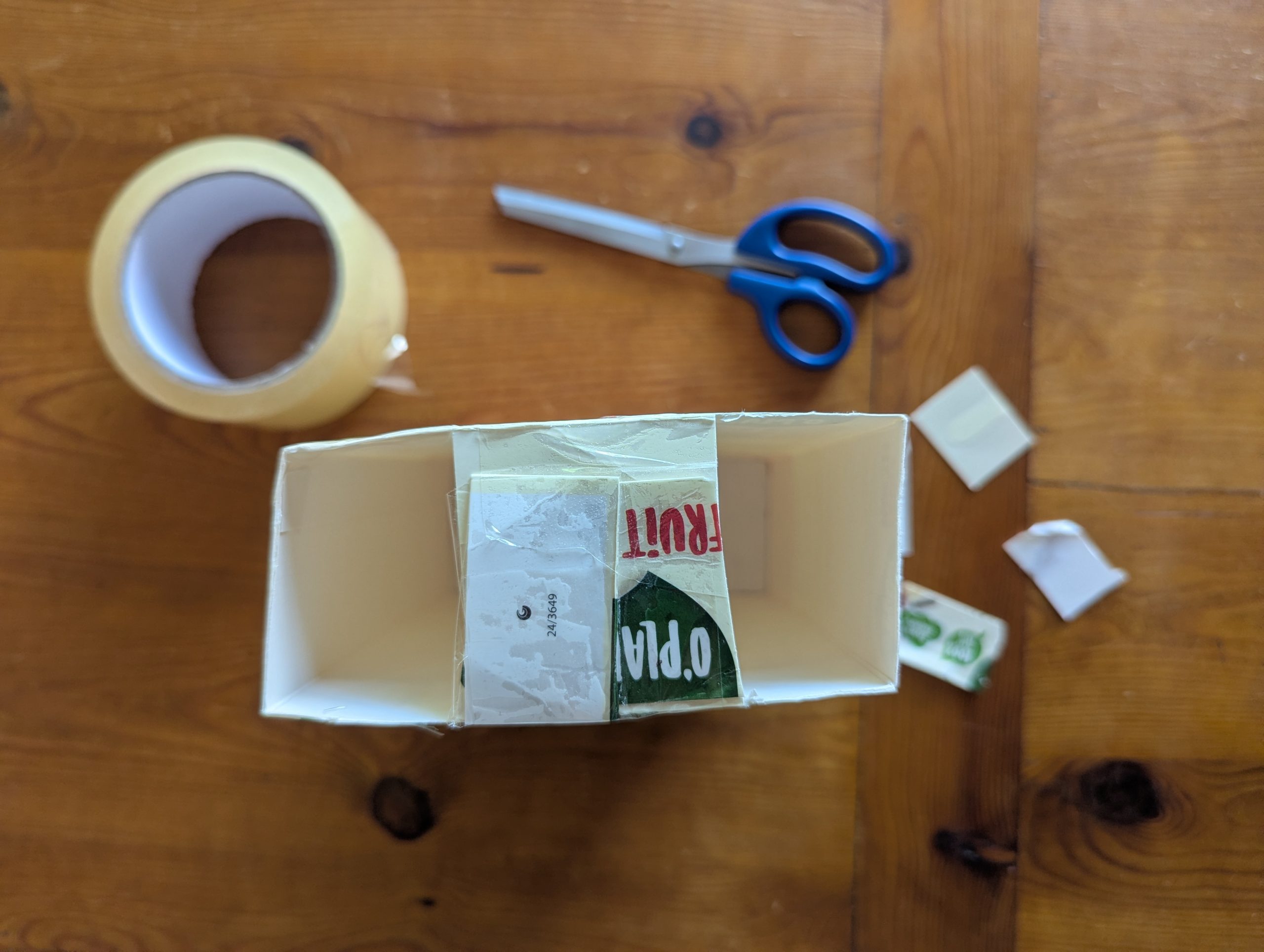 how to make a pinhole viewer for eclipse