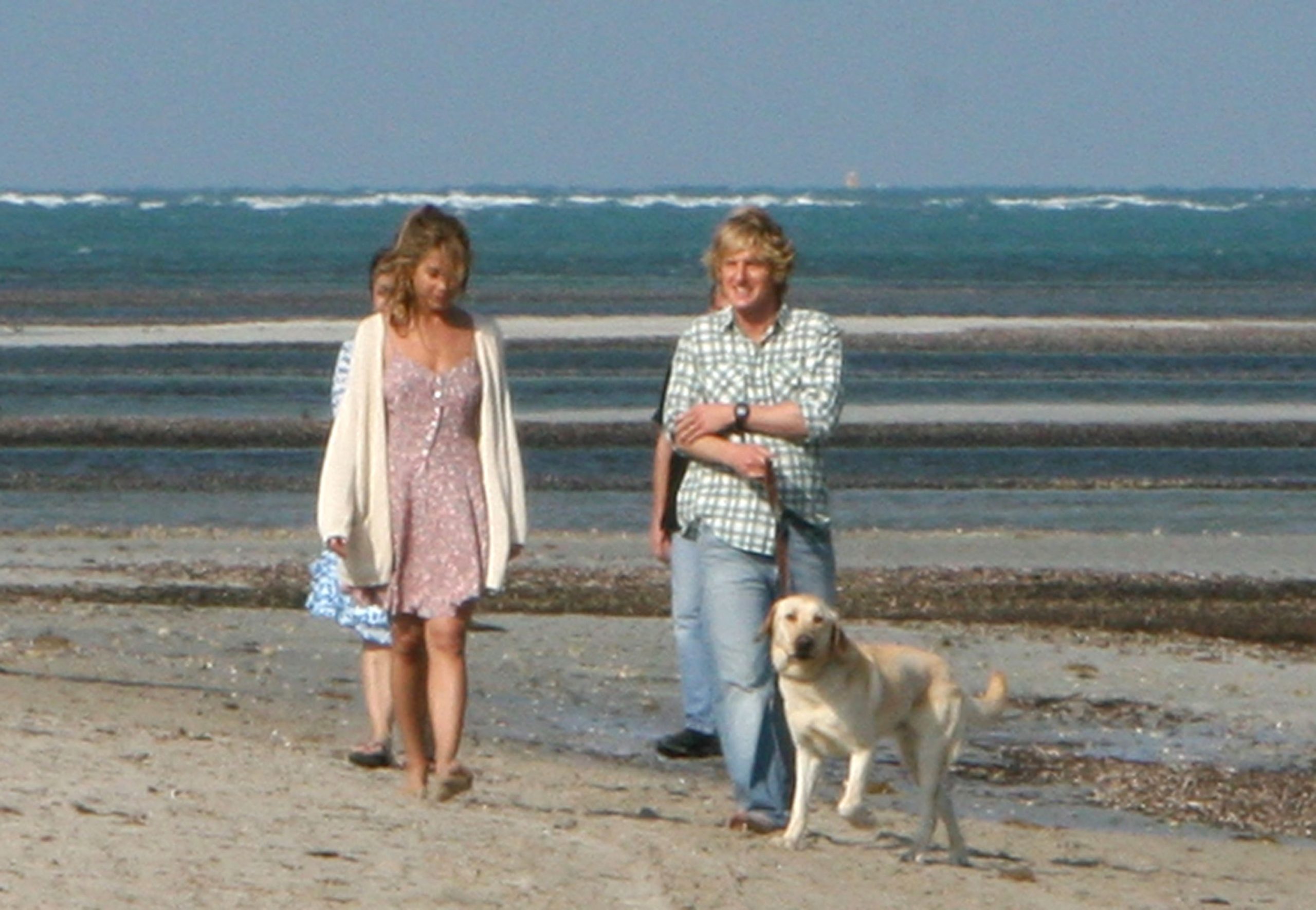 MIAMI - MARCH 10: Jennifer Aniston and Owen Wilson appear on the first day of shooting for the movie "Marley & Me" on March 10, 2008 in Miami, Florida. (Photo by Mike Franklin/FilmMagic)