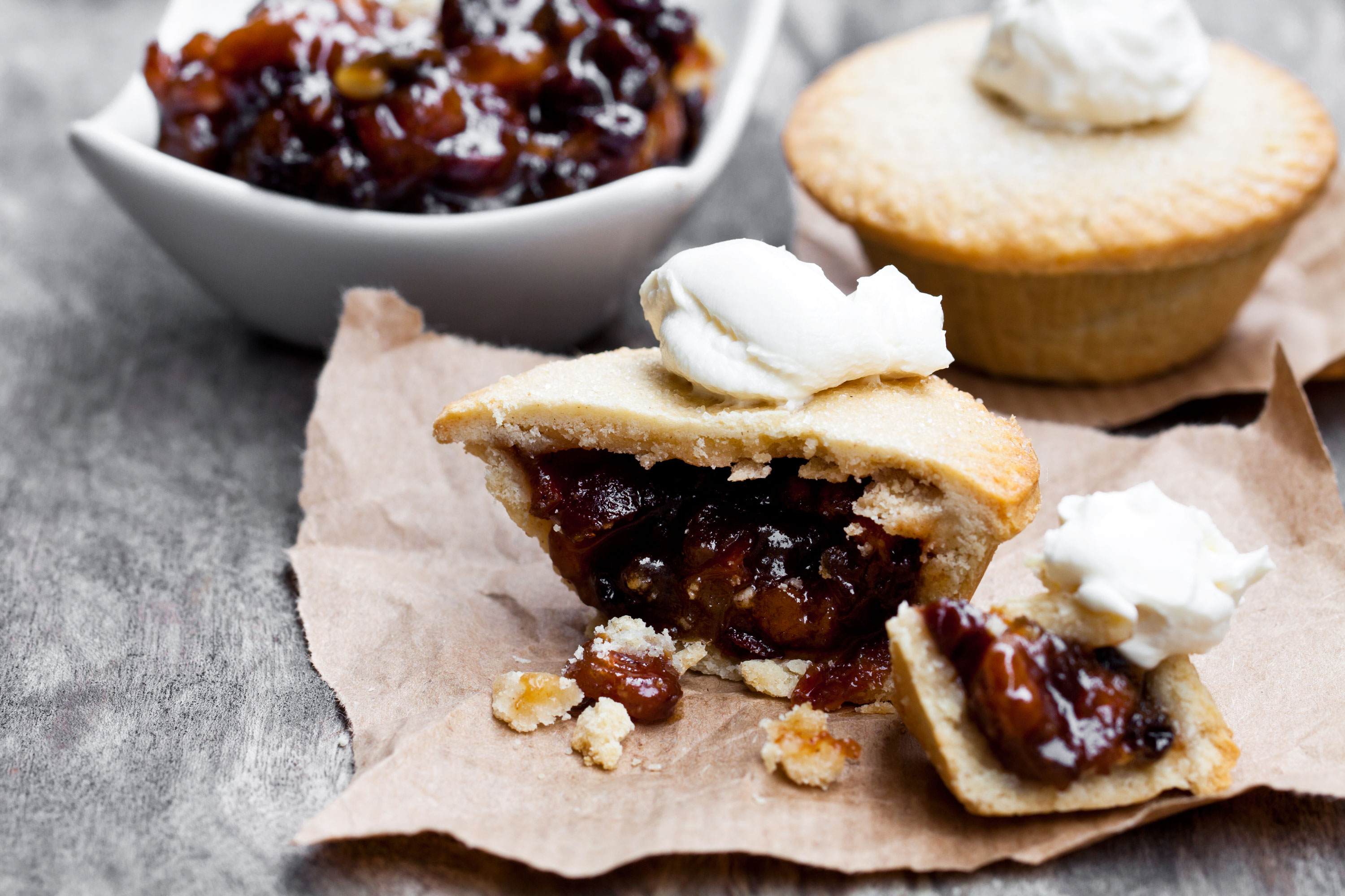 Custard and crumble mince pies Custard and crumble mince pies