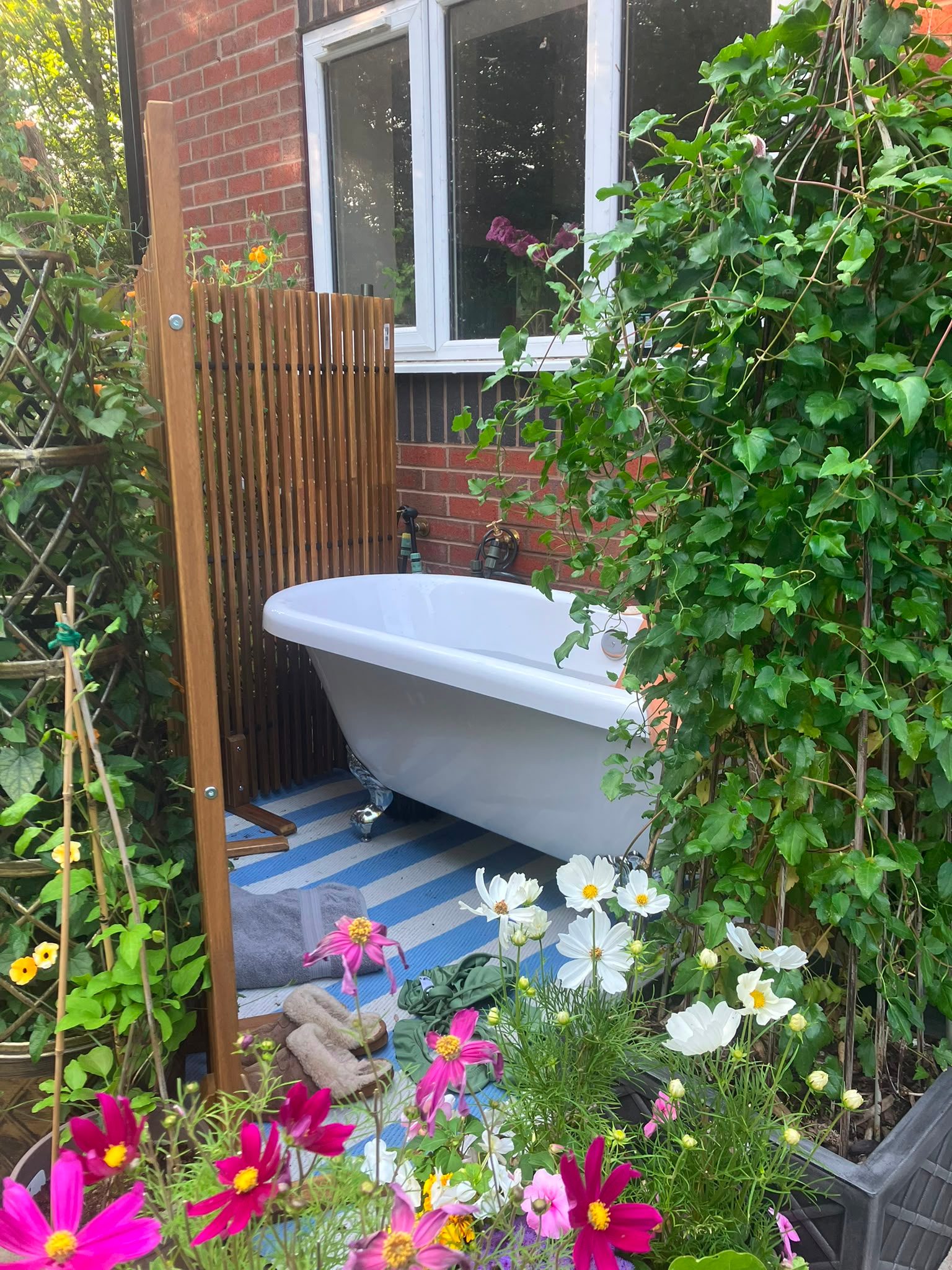 Erica's outdoor bathtub setup