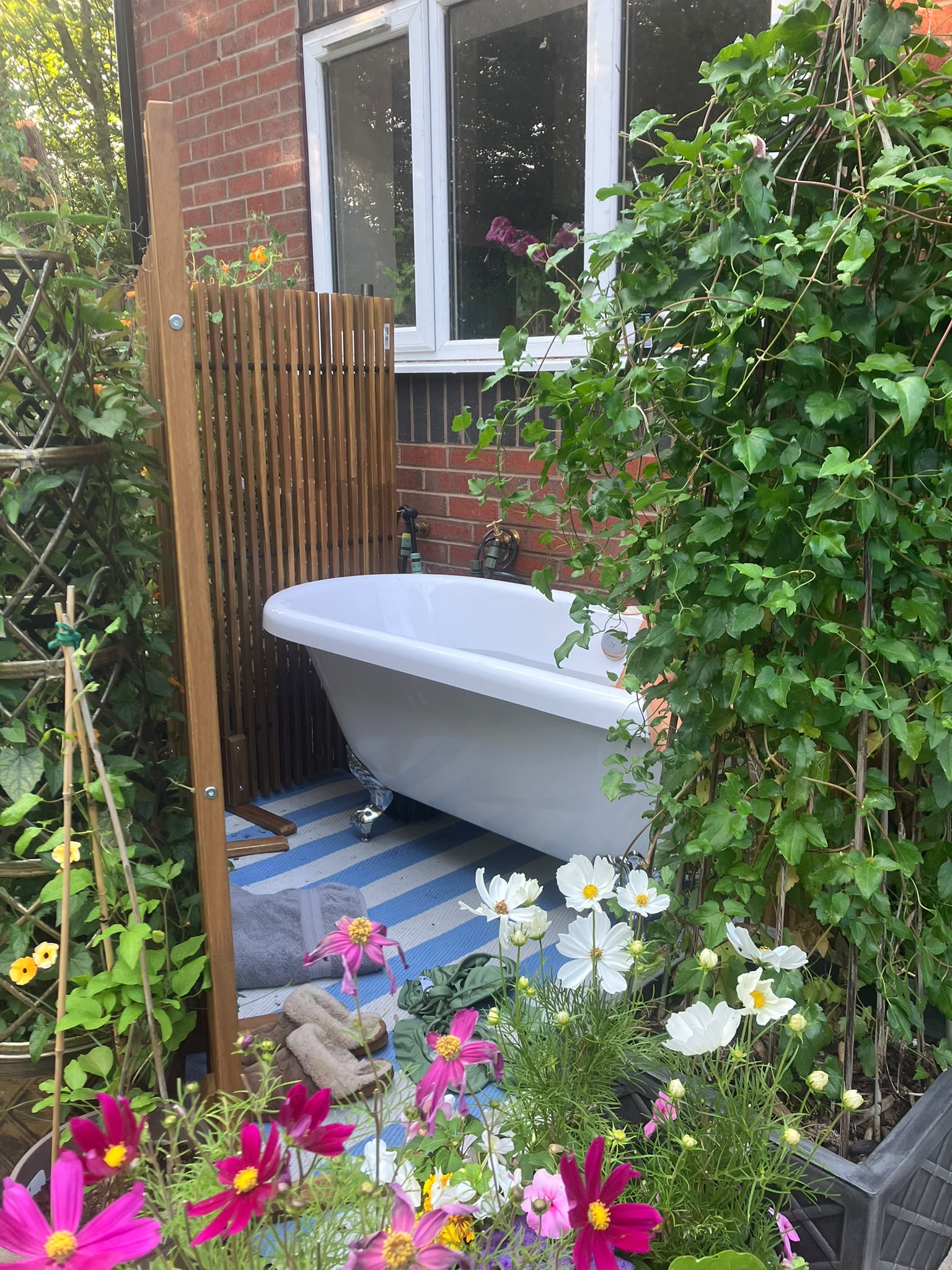 Erica's outdoor bathtub setup