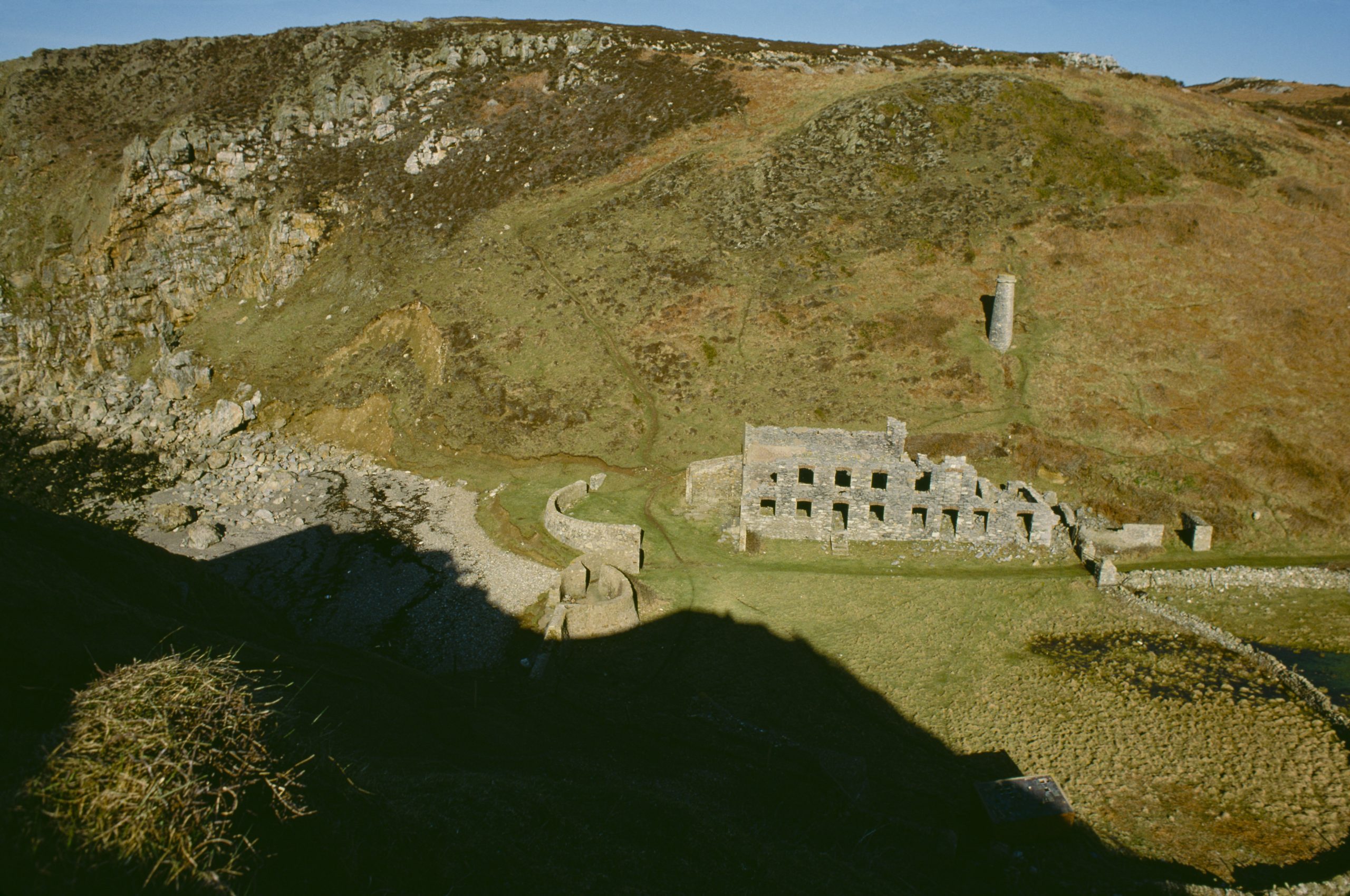 The abandoned Porth Wen Brickworks on Anglesey, March 1981. (Photo by RDImages/Epics/Getty Images)